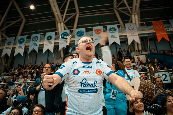 Was sind die gesundheitlichen Risiken beim Kampfsport und wie können sie minimiert werden?